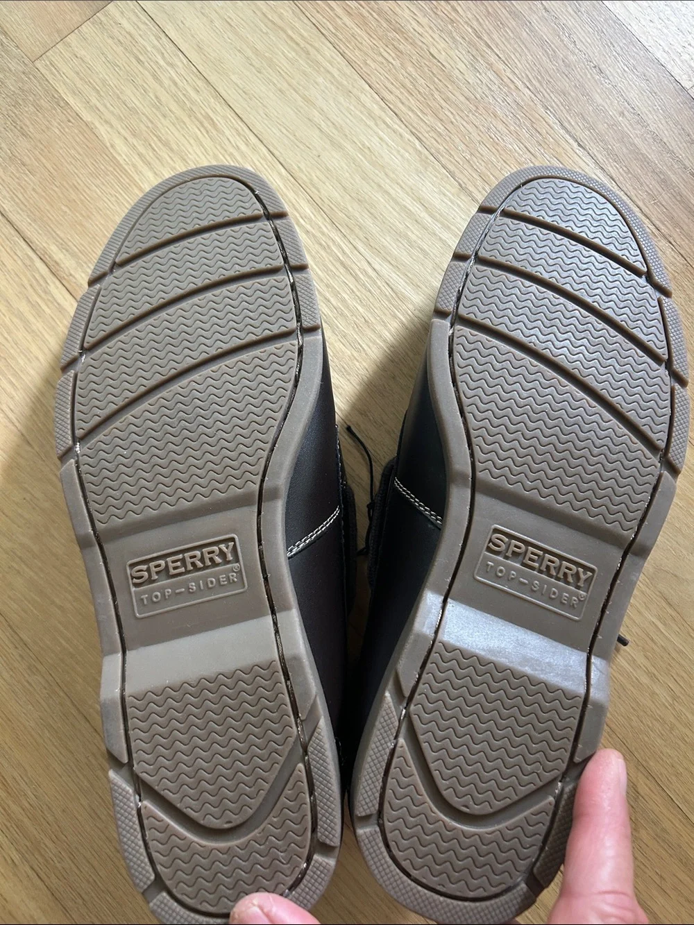 NWOT Sperry Men’s Top Sider Dark Brown Leather 2-Eye Boat Shoes, Size 9